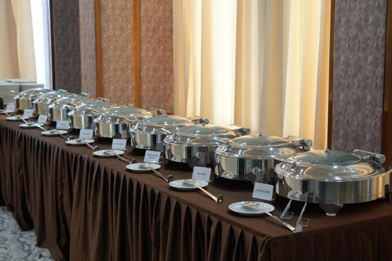 Hotel Imolesh Imphal Bagian luar foto